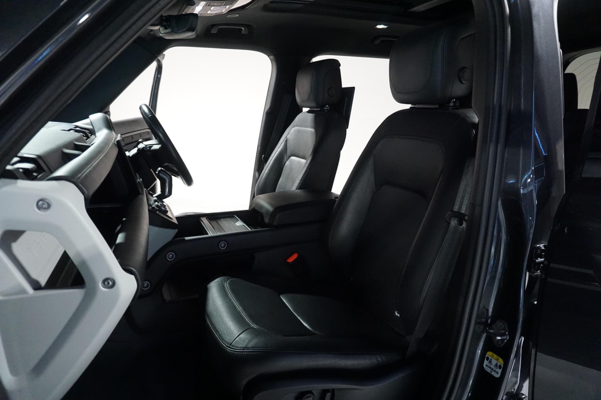 Land Rover Defender 110 3.0 D300 MHEV X-Dynamic HSE SUV 5dr Diesel Auto 4WD Euro 6 (s/s) (300 ps)